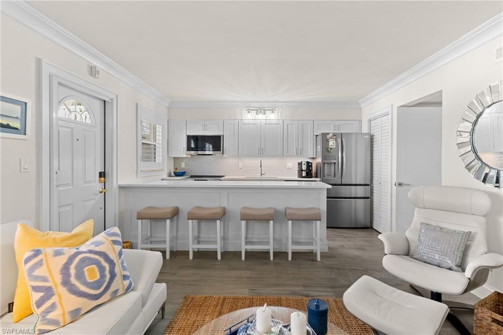 980 7th Ave S, Unit 102, Naples, FL 34102 Photo