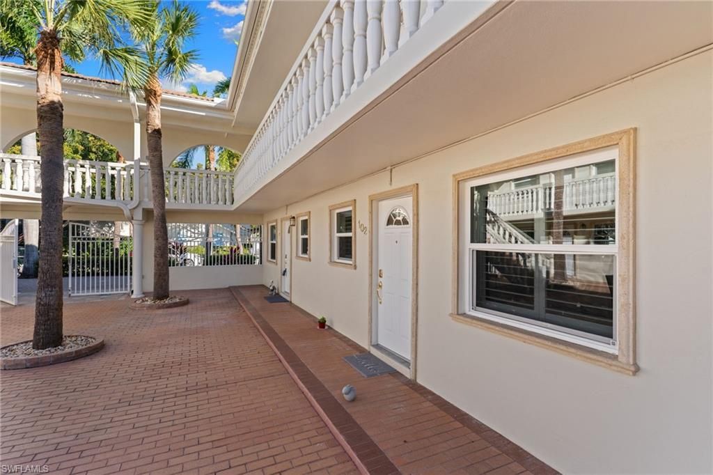 980 7th Ave S, Unit 102, Naples, FL 34102 Photo