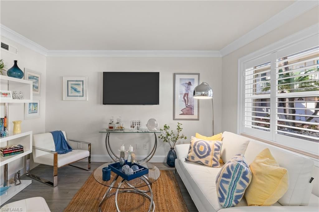 980 7th Ave S, Unit 102, Naples, FL 34102 Photo