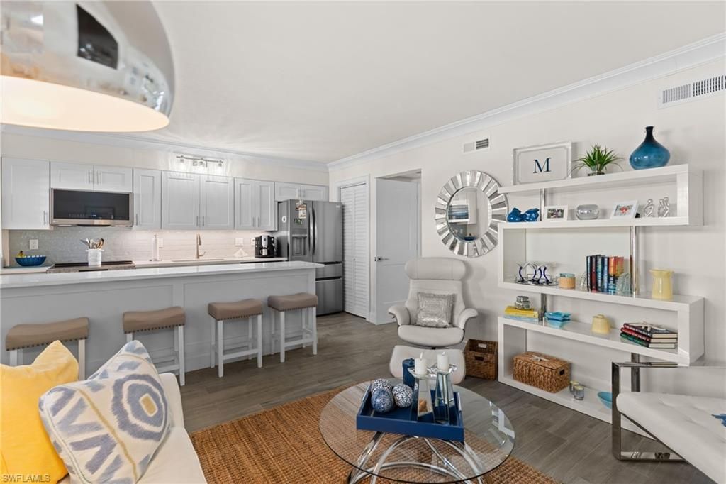 980 7th Ave S, Unit 102, Naples, FL 34102 Photo