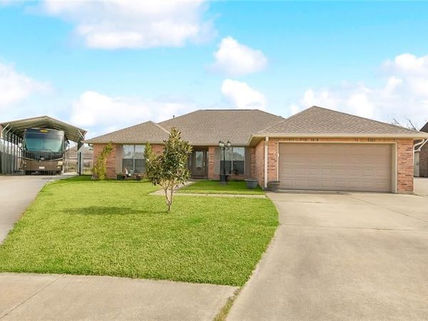 102 UNION Drive, Hahnville, LA 70057