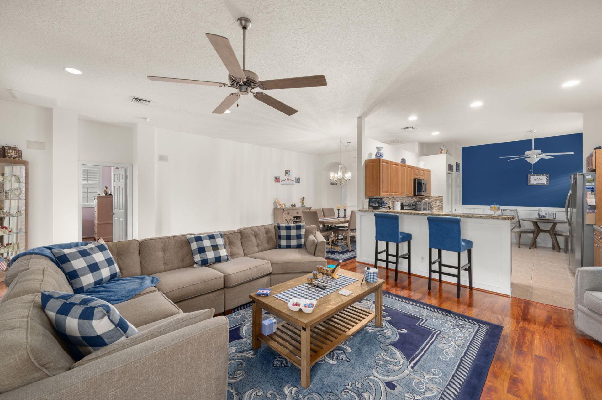 305 NW Springview Loop, Port Saint Lucie, FL 34986 Photo