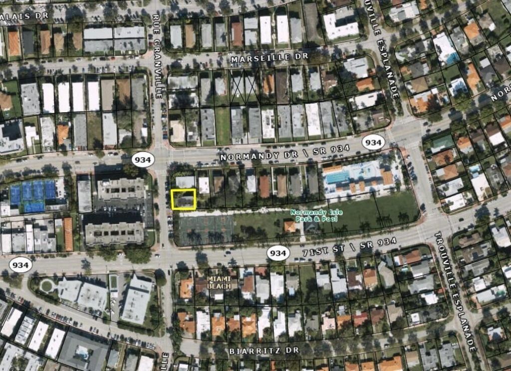 7025 Rue Granville, Miami Beach, FL 33141 Photo