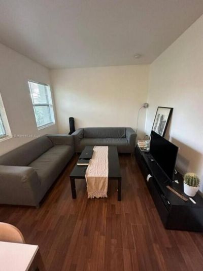 7025 Rue Granville, Miami Beach, FL 33141 Photo