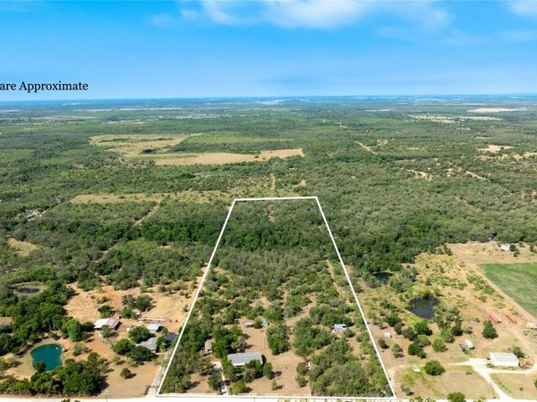 1400 Seminole TRL, Dale, TX 78616