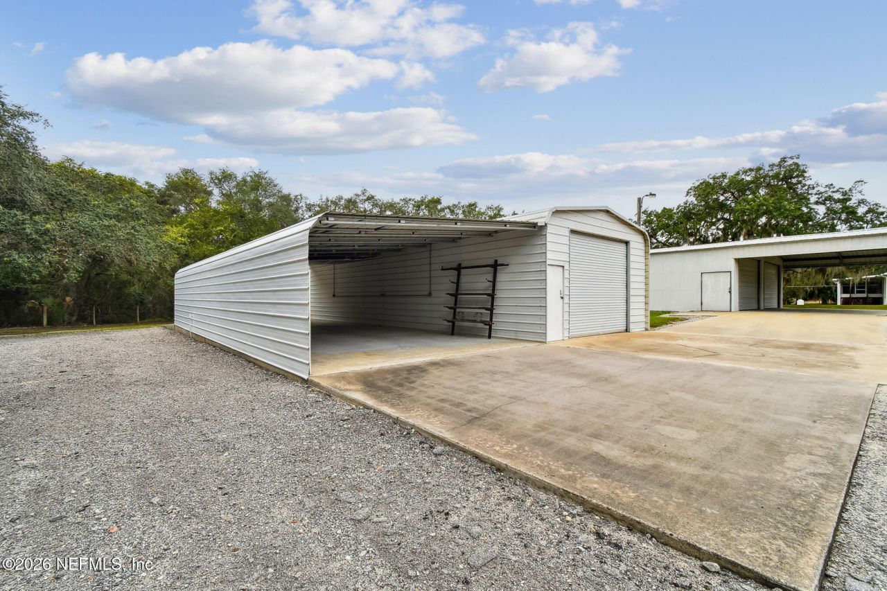 135 Lake Como Drive, Pomona Park, FL 32181 Photo