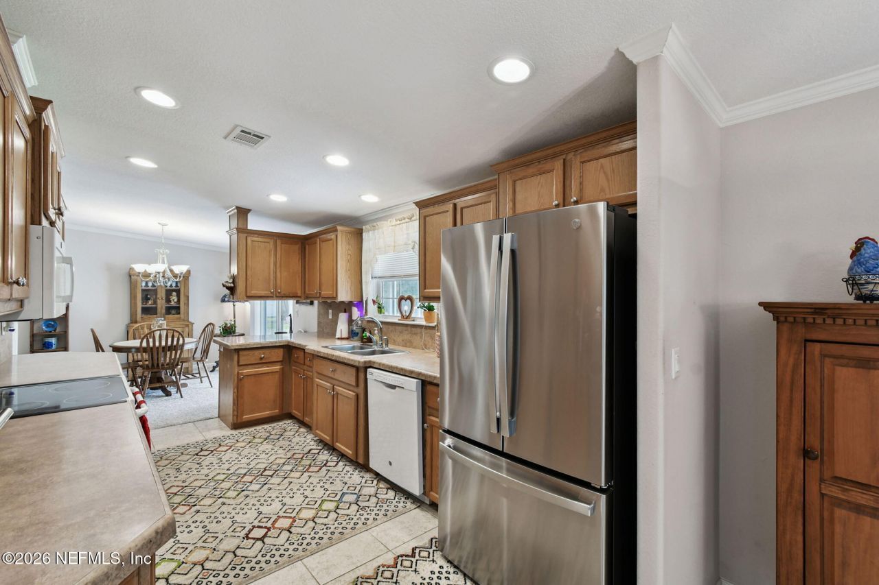 135 Lake Como Drive, Pomona Park, FL 32181 Photo