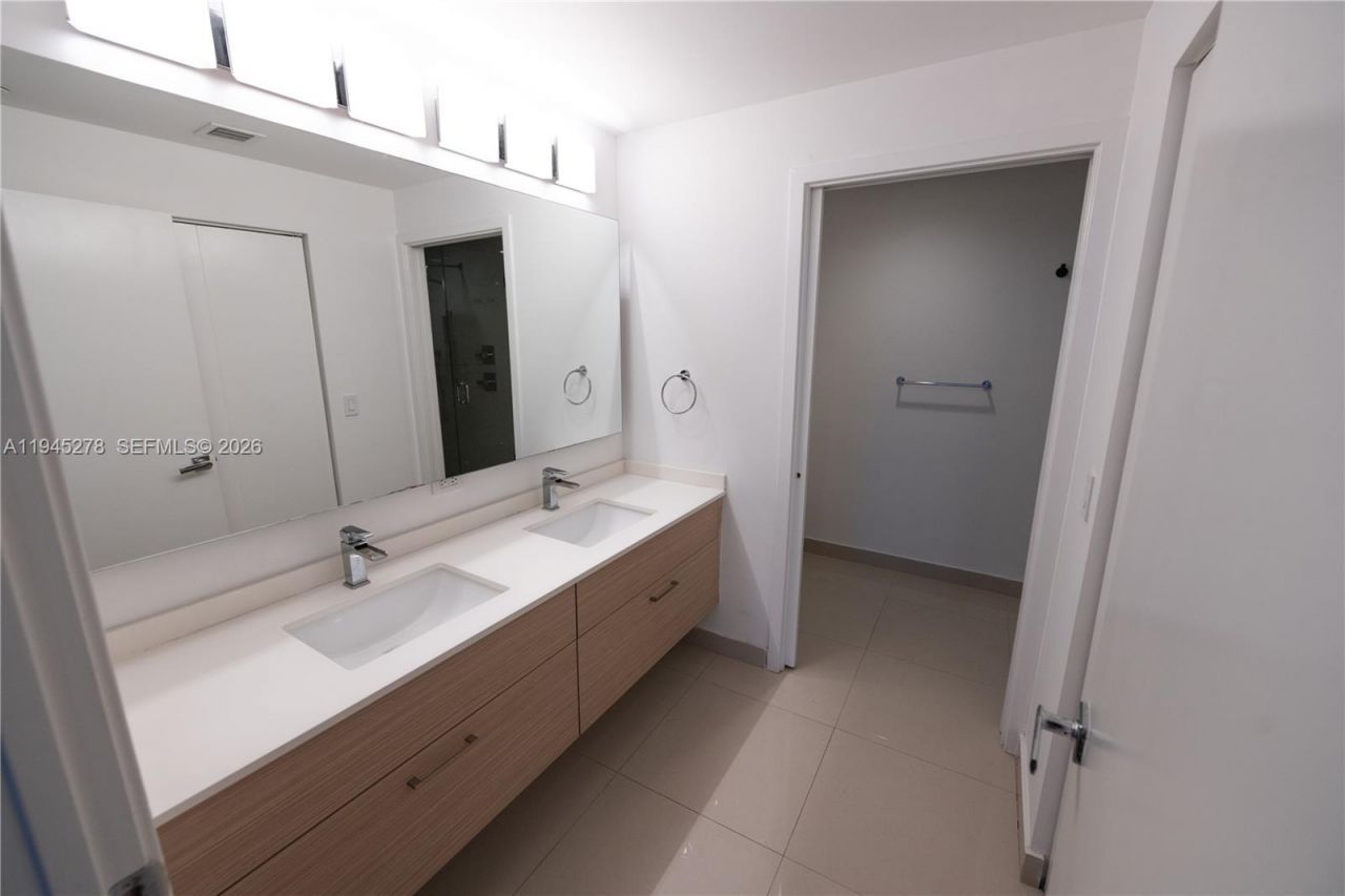 600 NE 27 St, Unit 1602, Miami, FL 33137 Photo