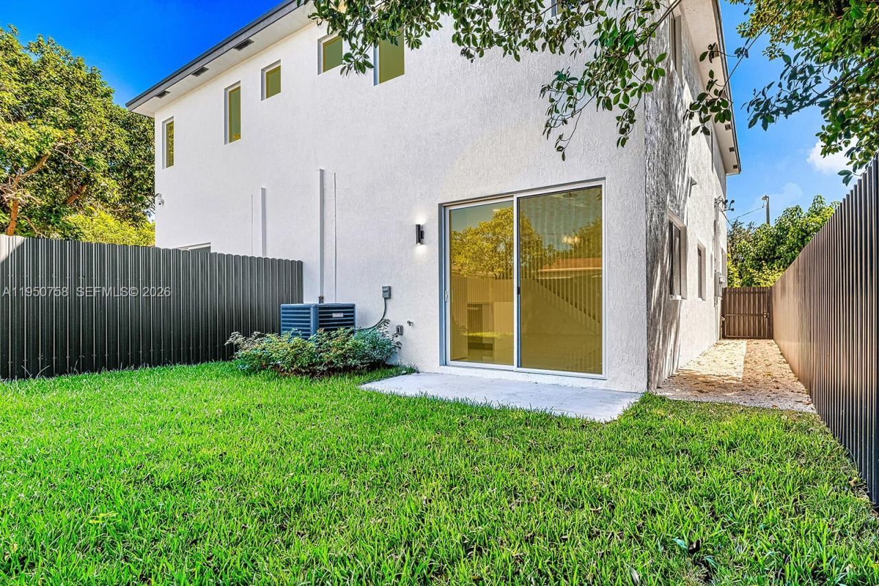 1355 NW 42nd Street, Unit 1355, Miami, FL 33142 Photo