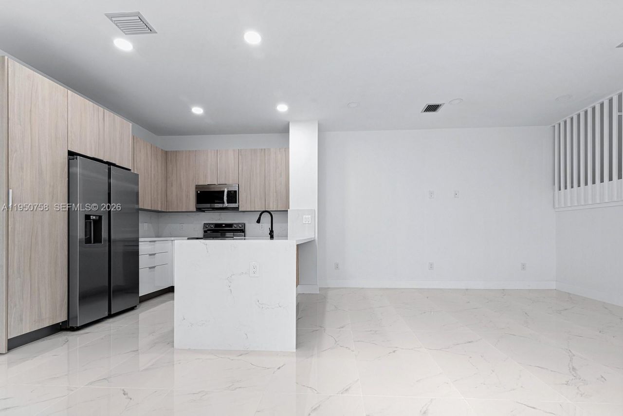 1355 NW 42nd Street, Unit 1355, Miami, FL 33142 Photo