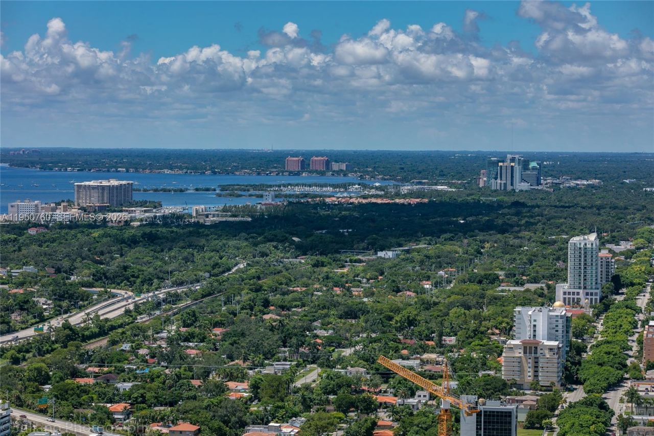 55 SW 9th St, Unit PH4603, Miami, FL 33130 Photo