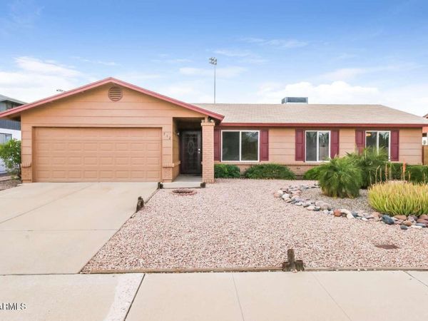 712 S 34TH Street, Mesa, AZ 85204