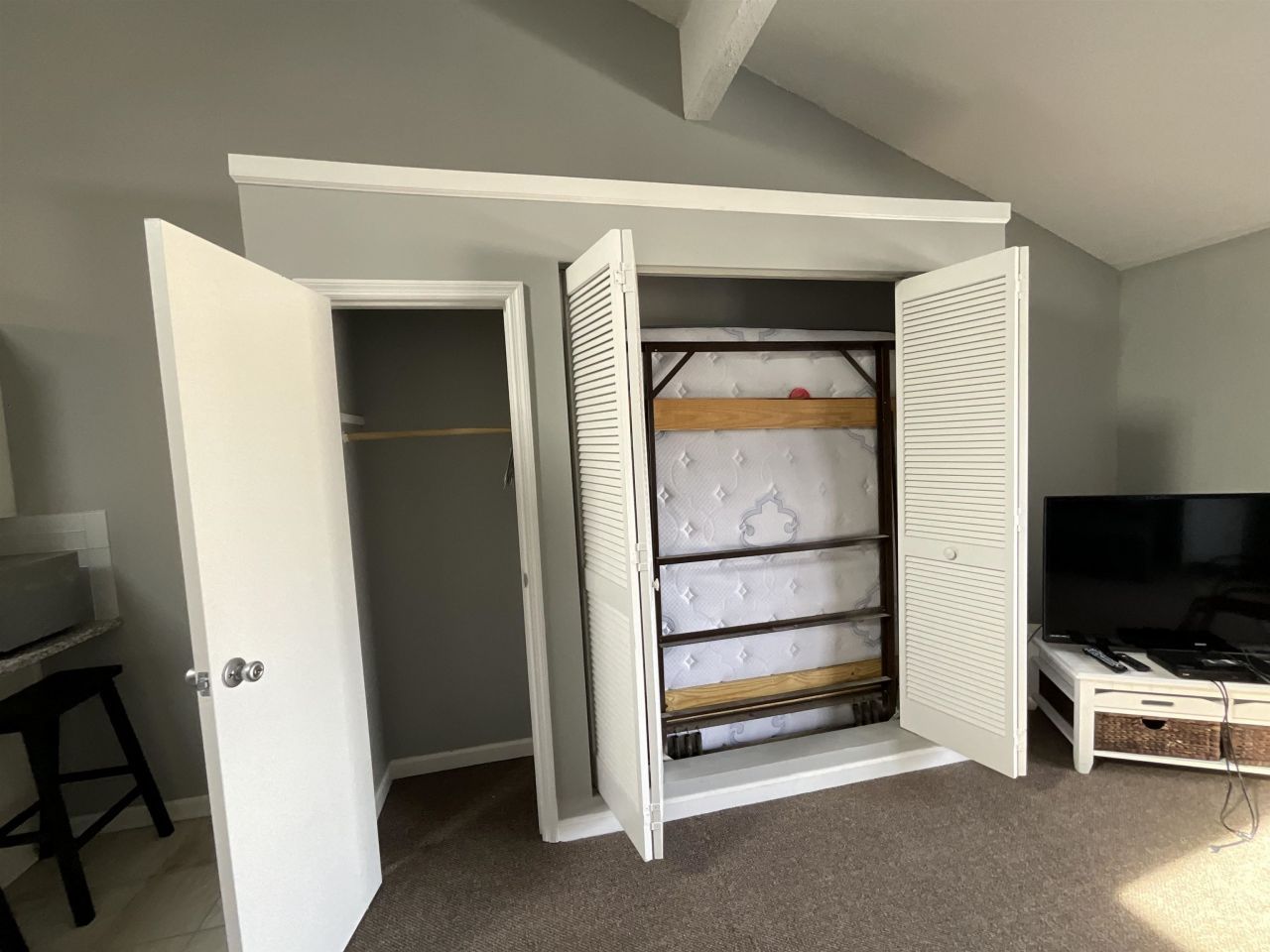 1880 Colony Dr. Photo 12