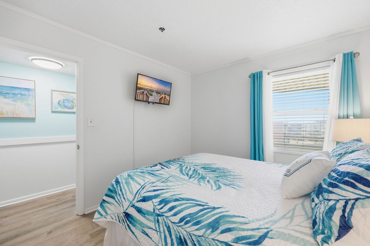 920 N Waccamaw Dr. Photo 6