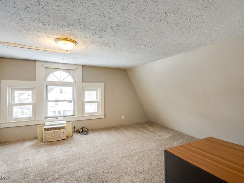 87 Hawthorne Avenue, Akron, OH 44303 Photo 24