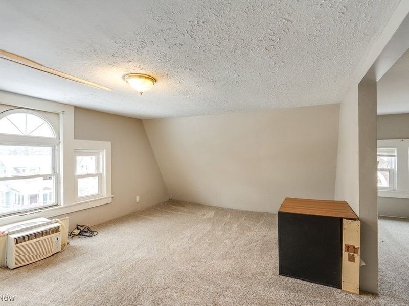 87 Hawthorne Avenue, Akron, OH 44303 Photo 25