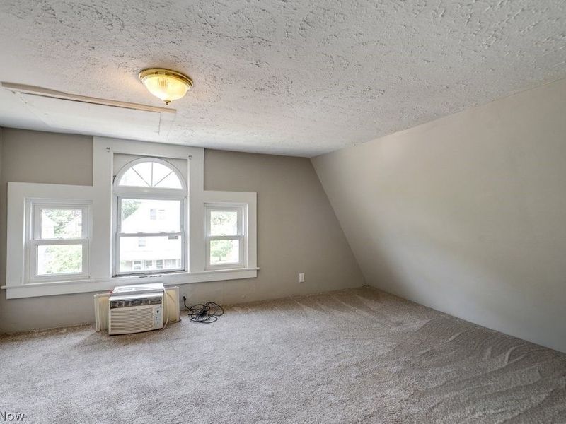 87 Hawthorne Avenue, Akron, OH 44303 Photo 30