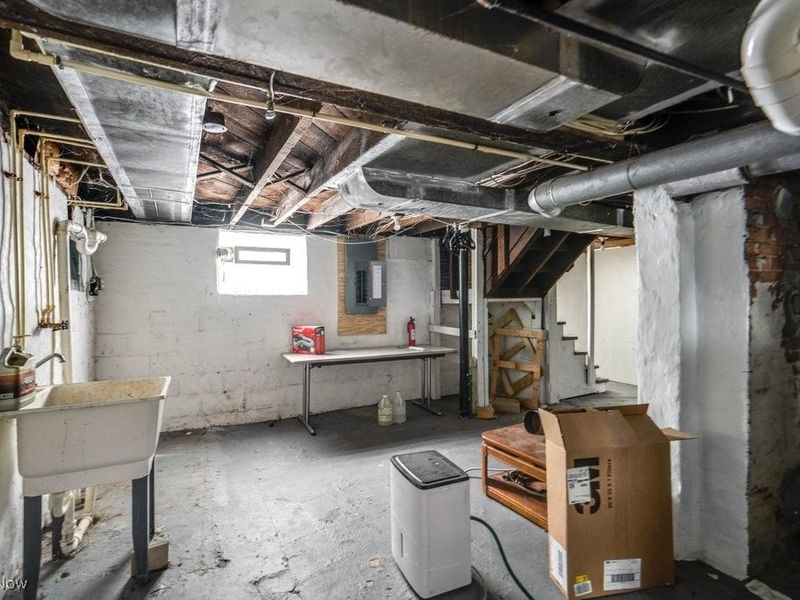 87 Hawthorne Avenue, Akron, OH 44303 Photo 31