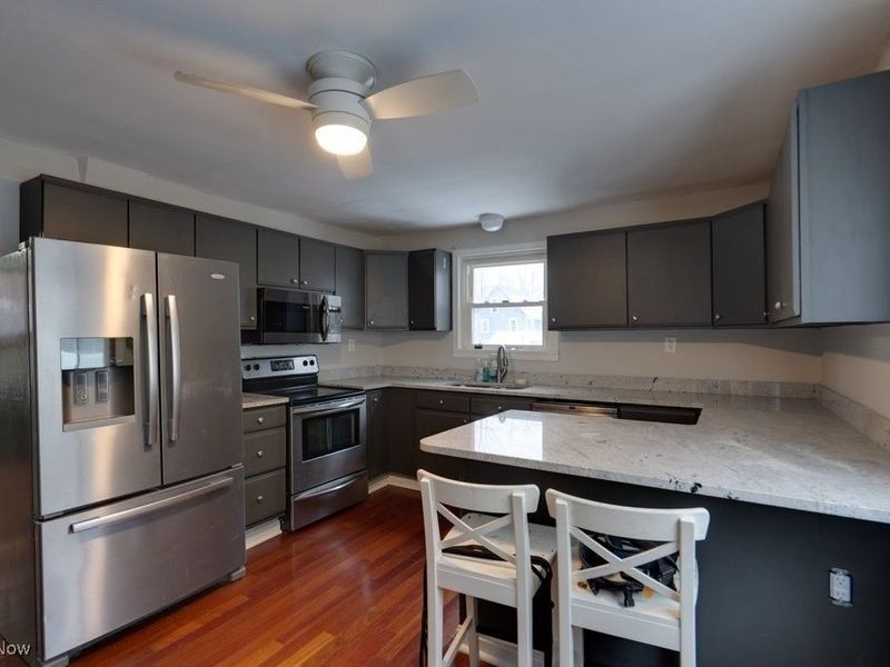 87 Hawthorne Avenue, Akron, OH 44303 Photo 9