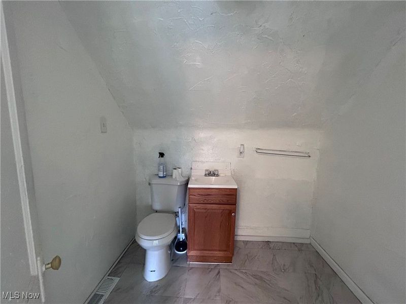 12209 Ingomar Avenue, Cleveland, OH 44108 Photo 13