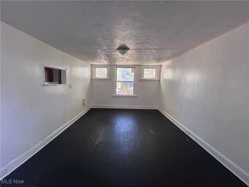 12209 Ingomar Avenue, Cleveland, OH 44108 Photo 5