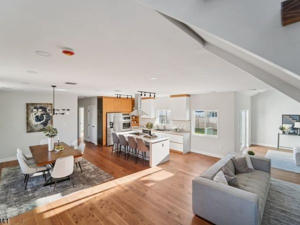 27 Sullivan Dr, Emerson, NJ 07630