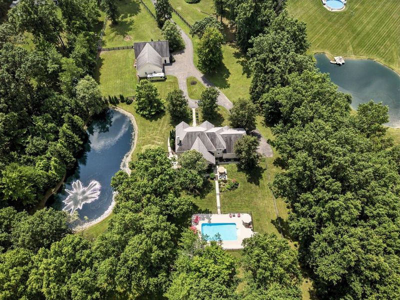 8174 Windy Hollow Road, Johnstown, OH 43031 Photo 3