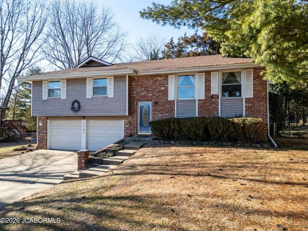 1702 S COUNTRY CLUB DRIVE, Jefferson City, MO 65109