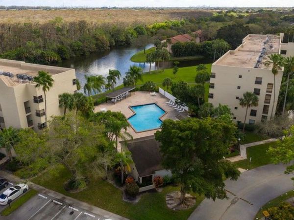 3100 NW 42nd Avenue, Unit D404, Coconut Creek, FL 33066