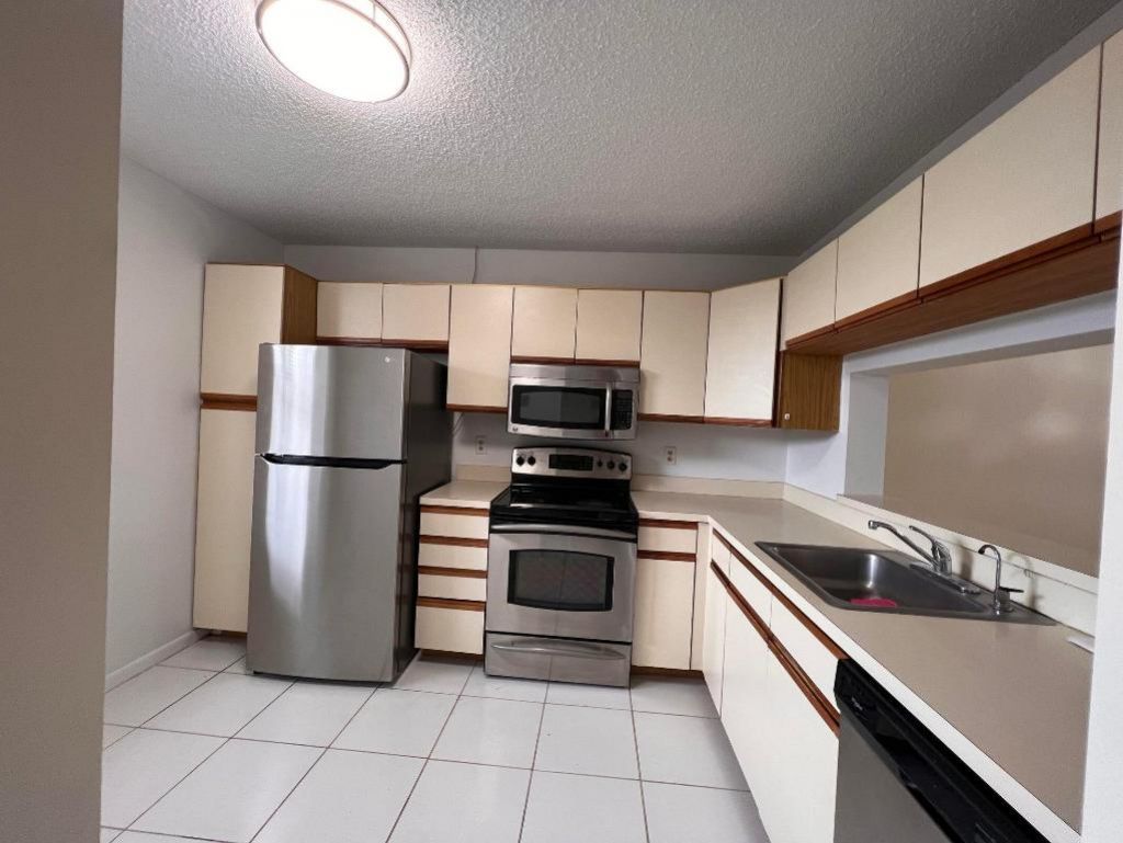 3100 NW 42nd Avenue, Unit D404, Coconut Creek, FL 33066 Photo