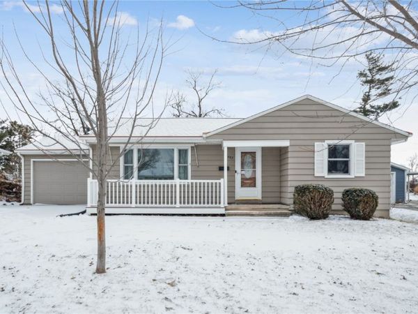 2407 SW Teresa Drive, Cedar Rapids, IA 52404