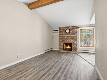 810 Old Settlers Trail, Unit 5, Hopkins, MN 55343