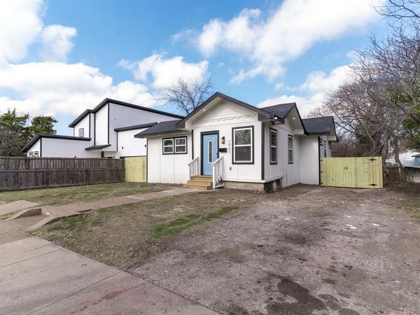 1007 Strickland, Dallas, TX 75216