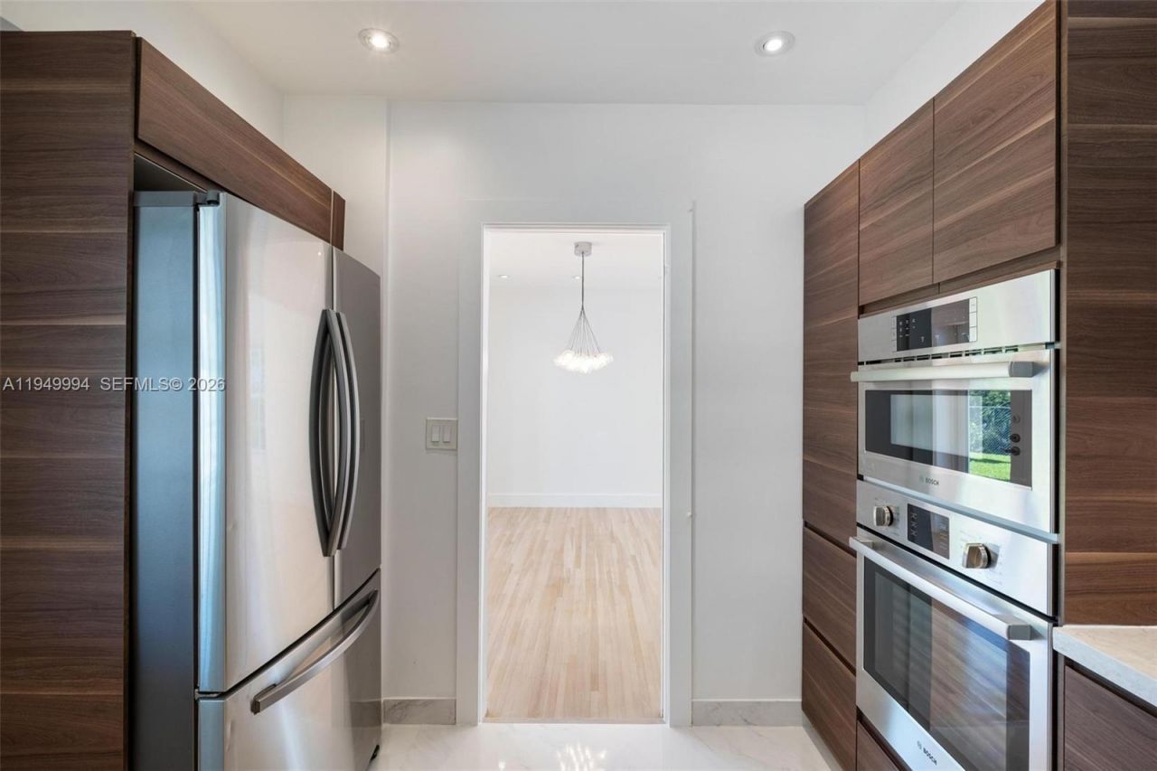 11401 SW 72nd Pl, Pinecrest, FL 33156 Photo