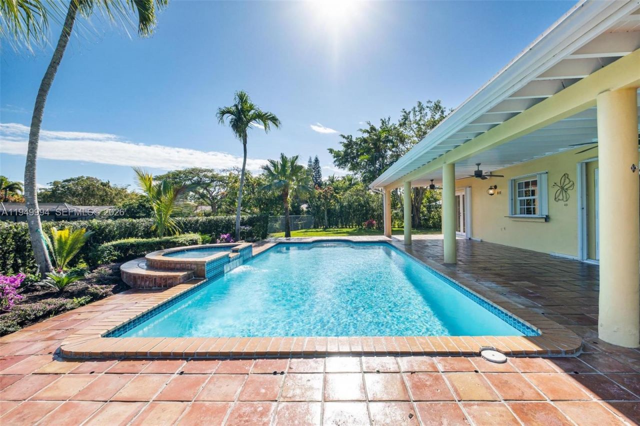 11401 SW 72nd Pl, Pinecrest, FL 33156 Photo