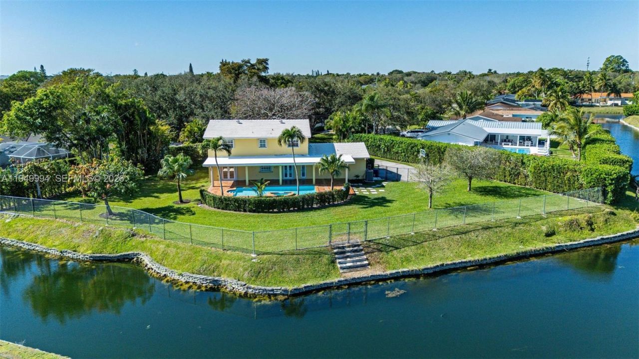 11401 SW 72nd Pl, Pinecrest, FL 33156 Photo