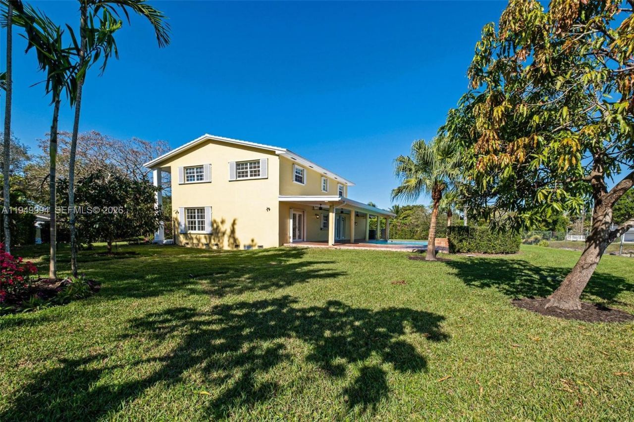 11401 SW 72nd Pl, Pinecrest, FL 33156 Photo