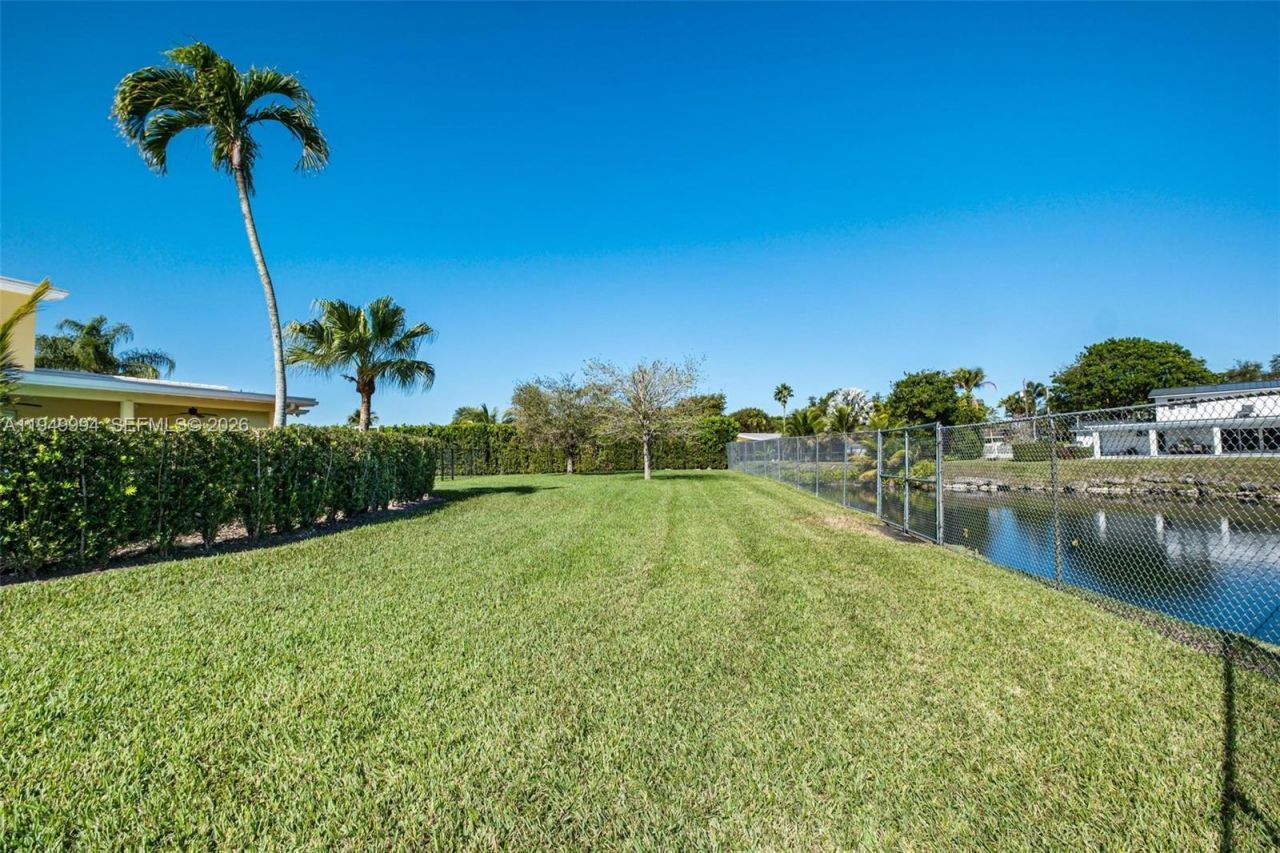 11401 SW 72nd Pl, Pinecrest, FL 33156 Photo