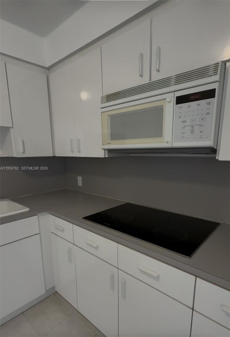 1450 Brickell Bay Dr , Unit 1604, Miami, FL 33131 Photo