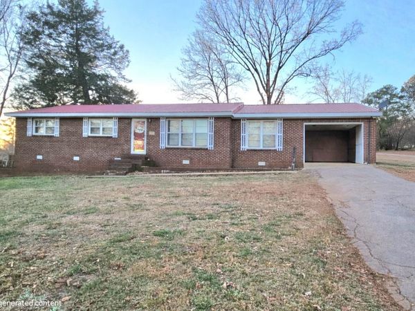 121 Ethan Ave, Russellville, AL