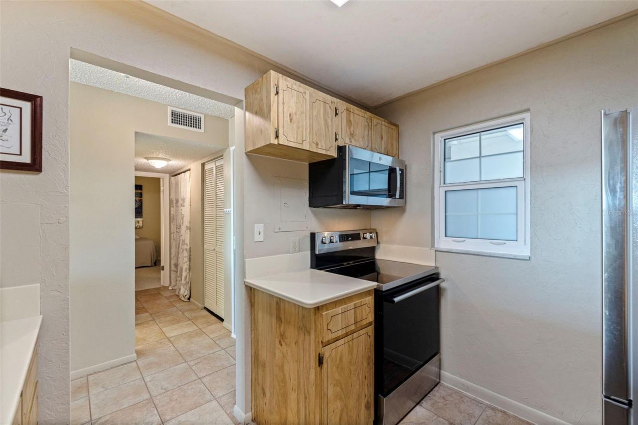 6800 20th Avenue N, Unit 504, Saint Petersburg, FL 33710 Photo