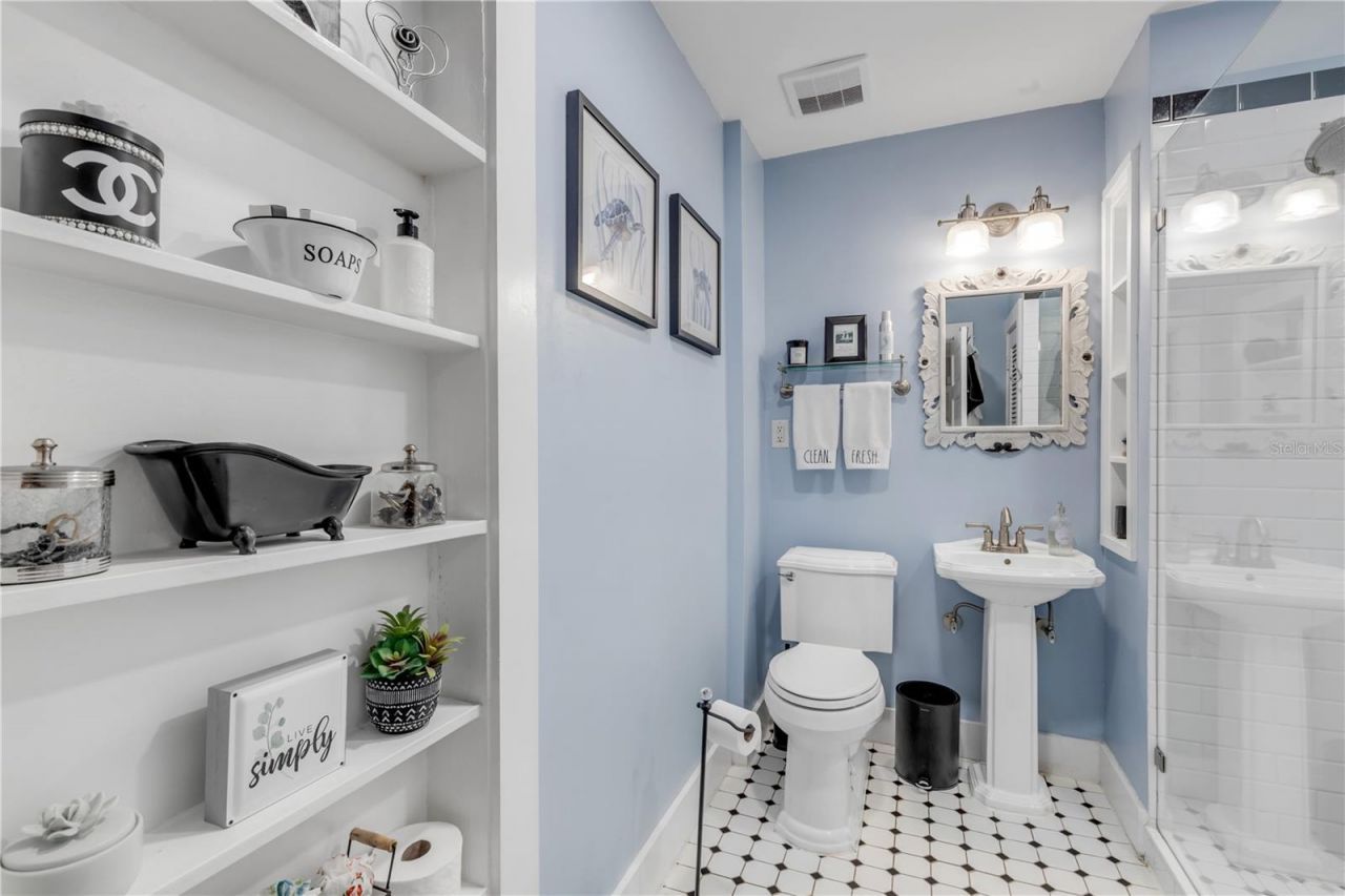 405 Magnolia Street, New Smyrna Beach, FL 32168 Photo