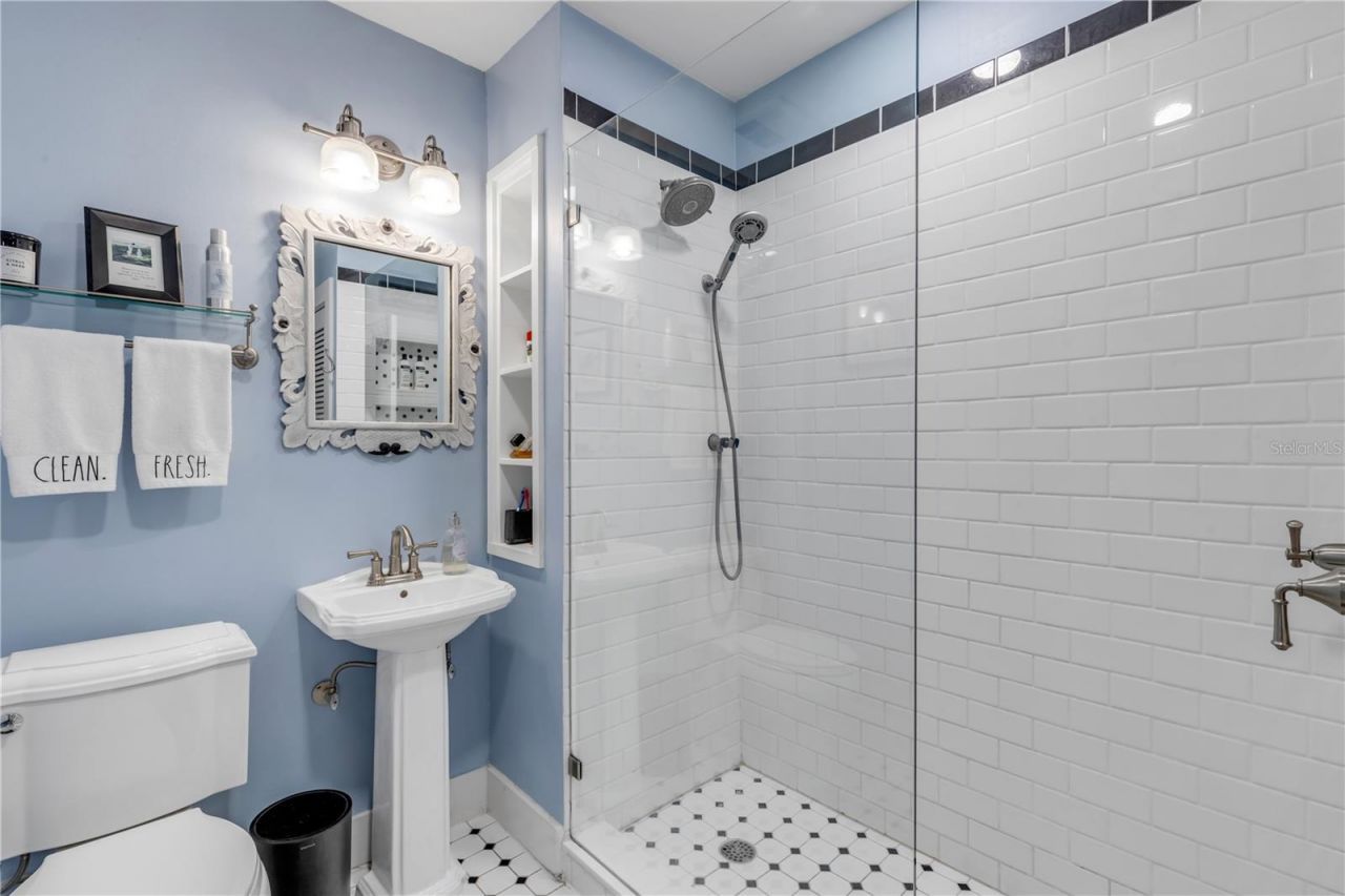 405 Magnolia Street, New Smyrna Beach, FL 32168 Photo