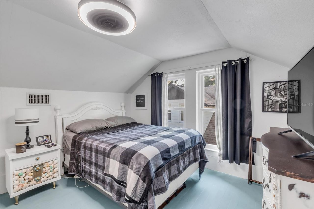 405 Magnolia Street, New Smyrna Beach, FL 32168 Photo