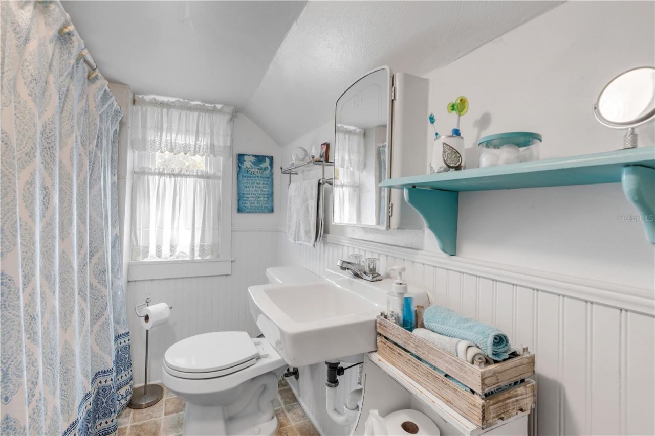 405 Magnolia Street, New Smyrna Beach, FL 32168 Photo