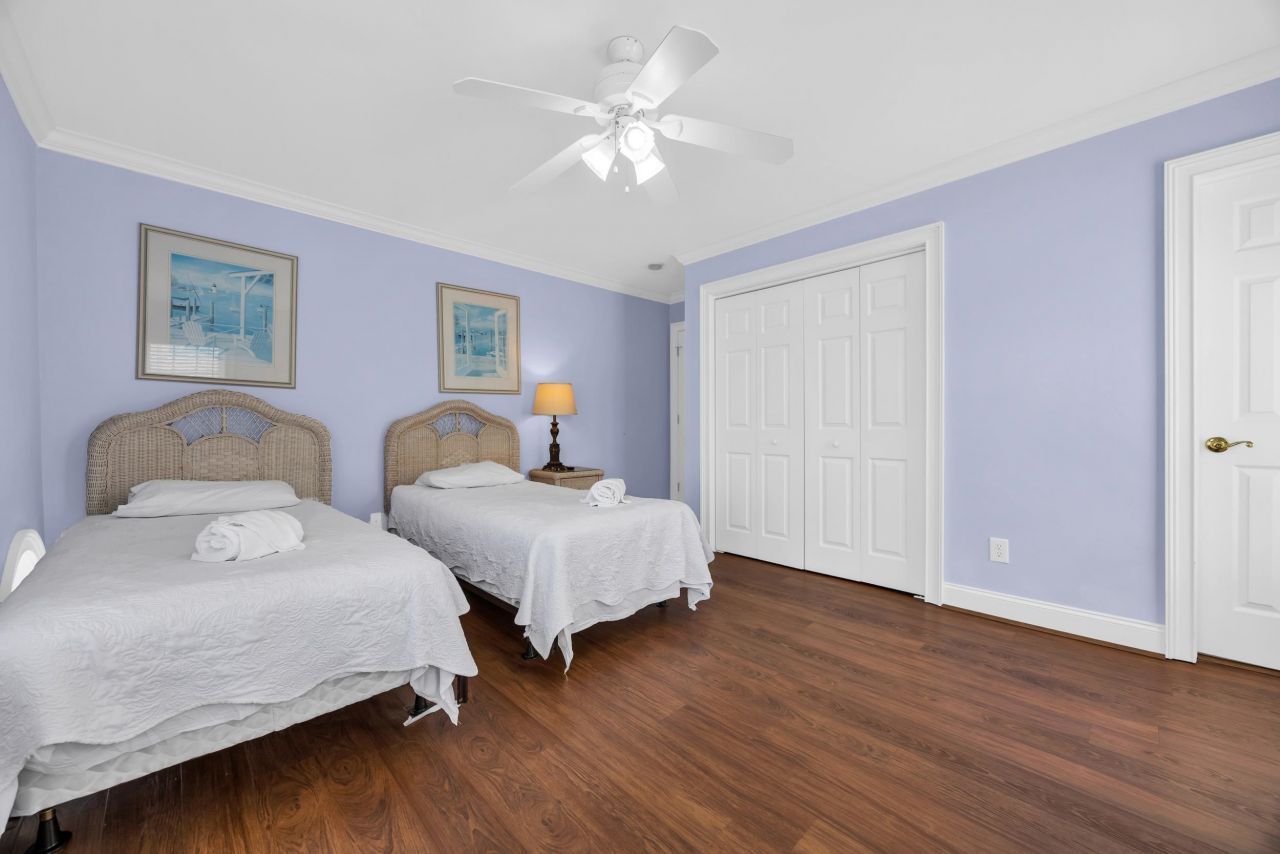 4725 Harmony Ln. Photo 24