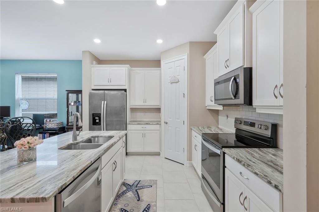 836 Heather Lake Ave, Cape Coral, FL 33993 Photo