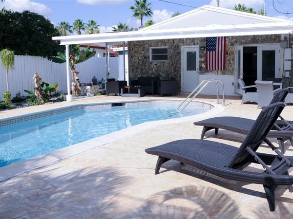 29 NE 3 Street, Unit B, Dania Beach, FL 33004