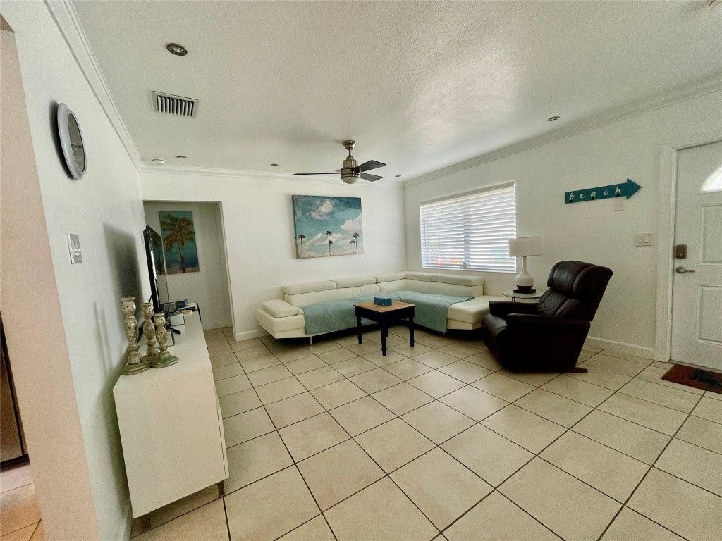 29 NE 3 Street, Unit B, Dania Beach, FL 33004 Photo