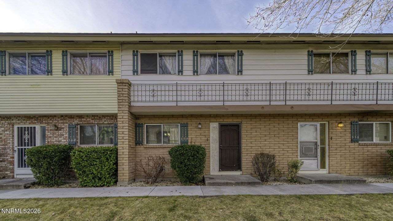 359 Smithridge Park, Reno, NV 89502 Photo